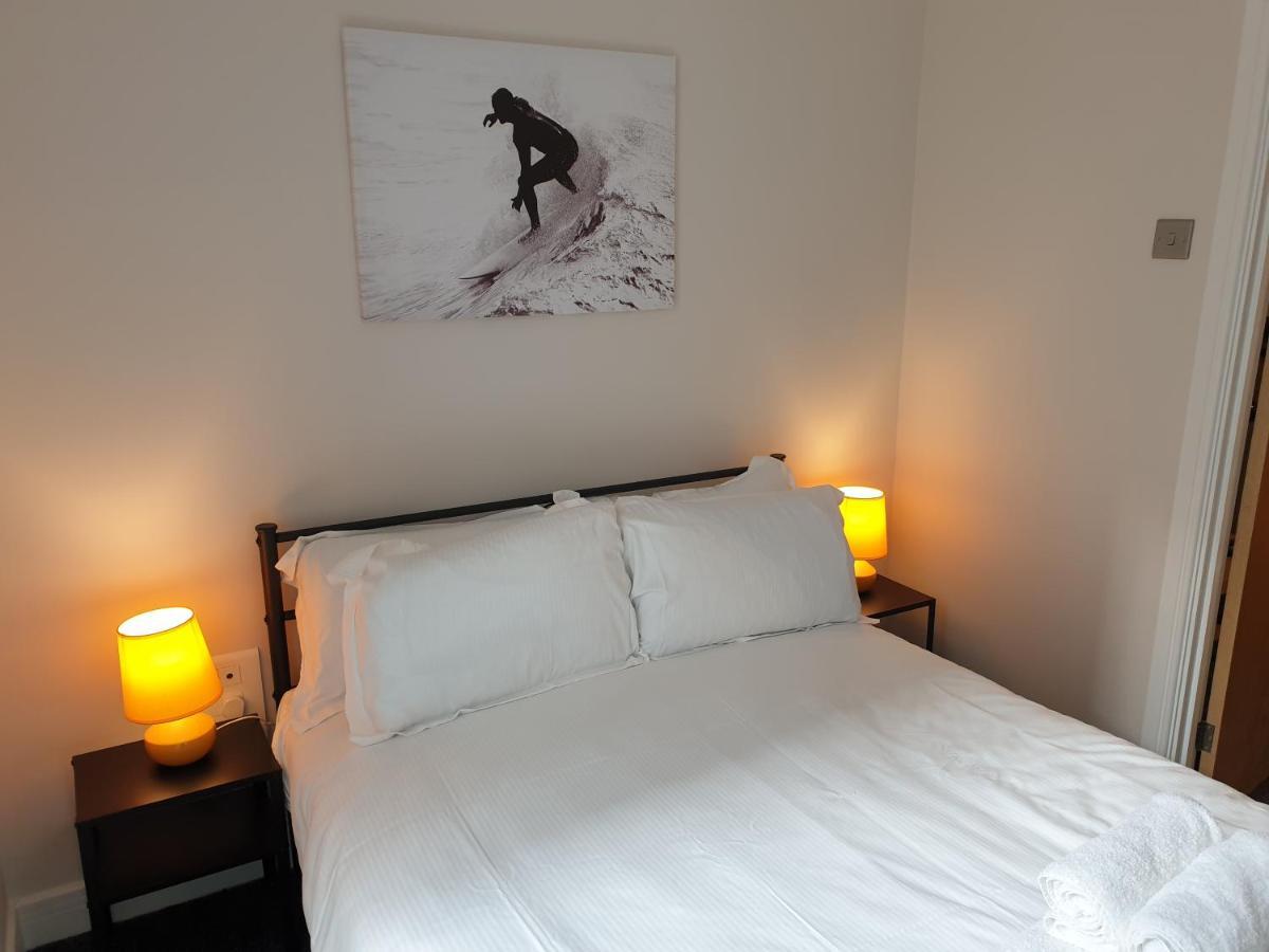Birmingham Emerald, 2 Bedroom Apartment Екстер'єр фото