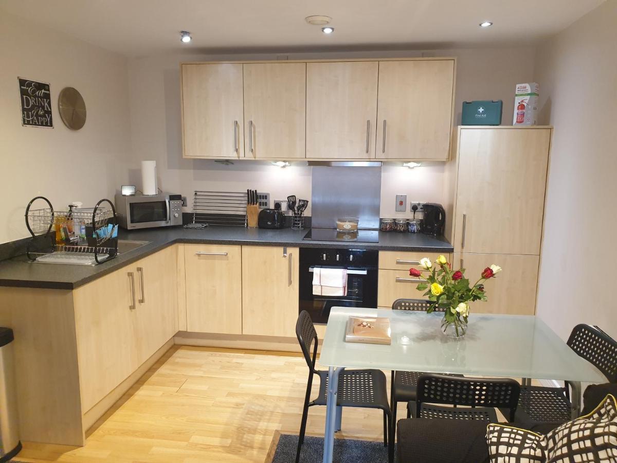 Birmingham Emerald, 2 Bedroom Apartment Екстер'єр фото